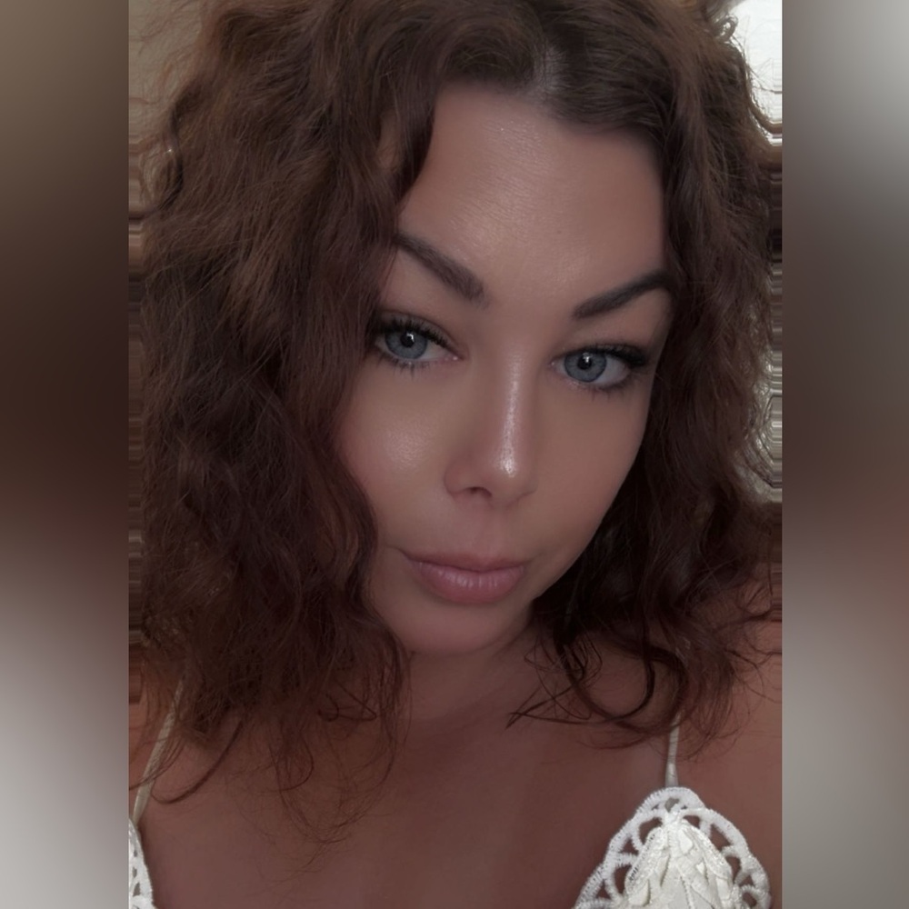 Meet your Posher, Angelica